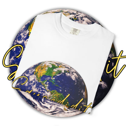 Earth Graphic T‑Shirt — 'Saucedidit' Script Planet Tee
